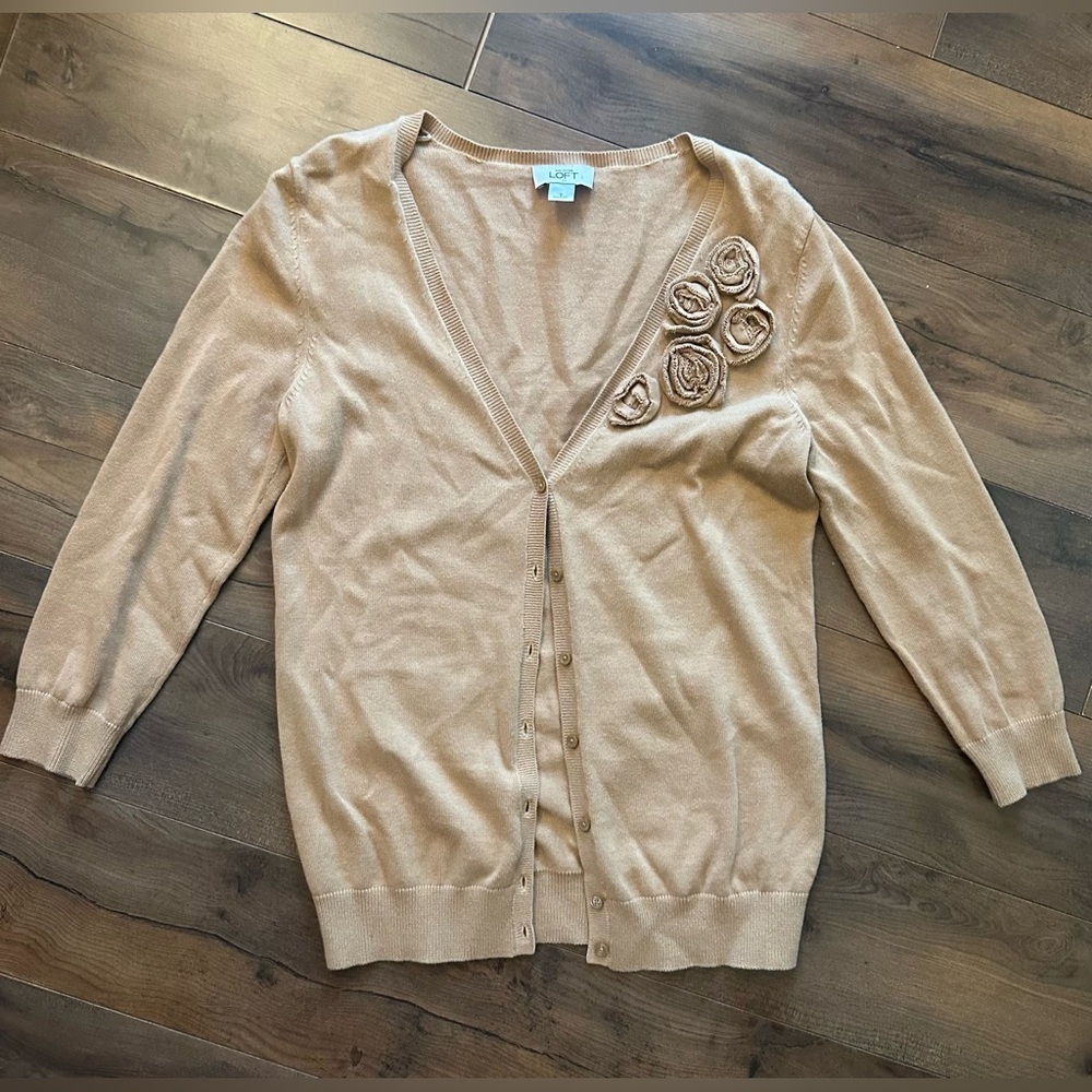 LOFT Beige Rosette Cardigan Cotton Button Front Preppy Classic Sweater S